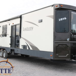 Breckenridge Lakeview 40 FKBH 2016 LM Cossette inc. vr roulotte fifth wheel caravane rv travel trailer - cherokee grey wolf pup kodiak aspen trail arctic wolf alpha wolf cub apex nano