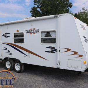 Crossover 210 QB 2008 -LM Cossette inc. vr roulotte fifth wheel caravane rv travel trailer - cherokee grey wolf pup kodiak aspen trail arctic wolf alpha wolf cub apex nano roulotte a vendre trois-rivières