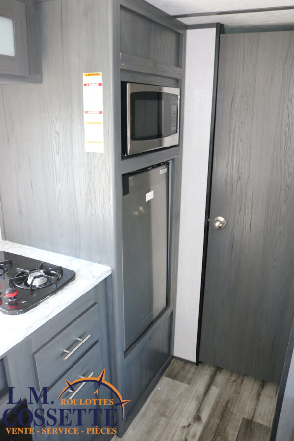 Aspen Trail 17 BH 2022-LM Cossette inc. vr-roulotte-fifth wheel-cargo-arctic wolf -cherokee-grey wolf-wolf pup-kodiak cub-aspen trail-dutchmen-forest river-freedom express select-coachmen-apex nano -Trois-Rivières