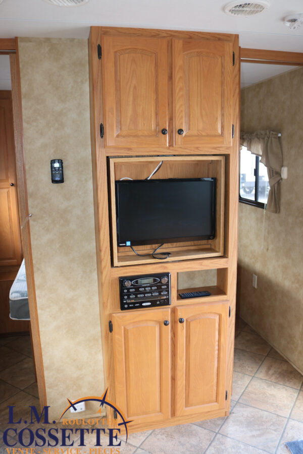North Country 27 BHS 2010-LM Cossette inc. vr-roulotte-fifth wheel-cargo-arctic wolf -cherokee-grey wolf-wolf pup-kodiak cub-aspen trail-dutchmen-forest river-freedom express select-coachmen-apex nano -Trois-Rivières