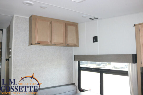 Cherokee 235 MBBL 2024-LM Cossette inc. vr-roulotte-fifth wheel-cargo-arctic wolf -cherokee-grey wolf-wolf pup-kodiak cub-aspen trail-dutchmen-forest river-freedom express select-coachmen-apex nano -Trois-Rivières