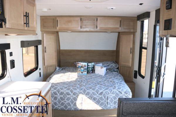 Wolf Pup 16 FQ 2024-LM Cossette inc. vr-roulotte-fifth wheel-cargo-arctic wolf -Remote-Clipper-cherokee-grey wolf-wolf pup-kodiak cub-aspen trail-dutchmen-forest river-freedom express select-coachmen-apex nano -Trois-Rivières