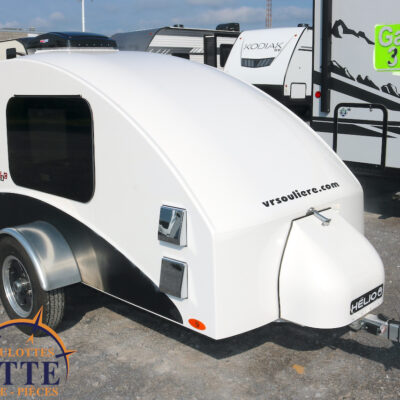 Helio HE3C 2022-LM Cossette inc. vr-roulotte-fifth wheel-cargo-arctic wolf -Remote-Clipper-cherokee-grey wolf-wolf pup-kodiak cub-aspen trail-dutchmen-forest river-freedom express select-coachmen-apex nano -Trois-Rivières