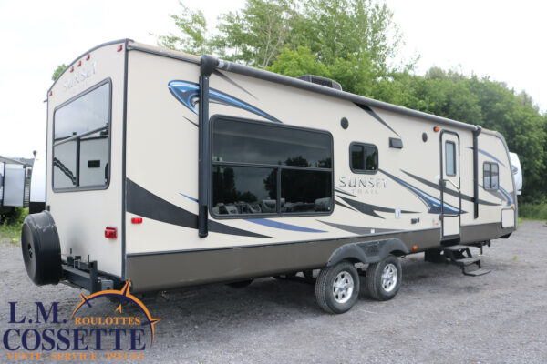 Sunset Trail 30 RE 2013-LM Cossette inc. vr-roulotte-fifth wheel-cargo-arctic wolf -Remote-Clipper-cherokee-grey wolf-wolf pup-kodiak cub-aspen trail-dutchmen-forest river-freedom express select-coachmen-apex nano -Trois-Rivières