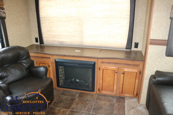 Sunset Trail 30 RE 2013-LM Cossette inc. vr-roulotte-fifth wheel-cargo-arctic wolf -Remote-Clipper-cherokee-grey wolf-wolf pup-kodiak cub-aspen trail-dutchmen-forest river-freedom express select-coachmen-apex nano -Trois-Rivières