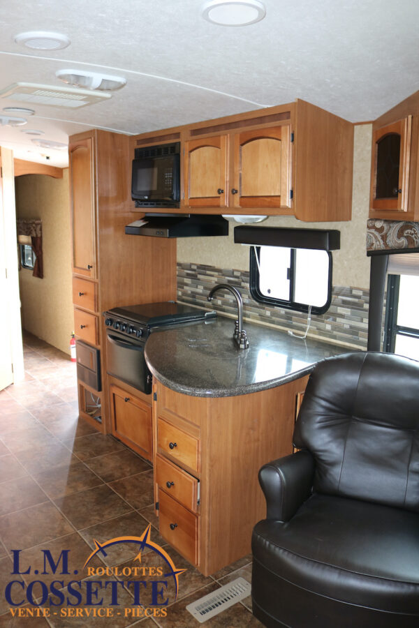 Sunset Trail 30 RE 2013-LM Cossette inc. vr-roulotte-fifth wheel-cargo-arctic wolf -Remote-Clipper-cherokee-grey wolf-wolf pup-kodiak cub-aspen trail-dutchmen-forest river-freedom express select-coachmen-apex nano -Trois-Rivières