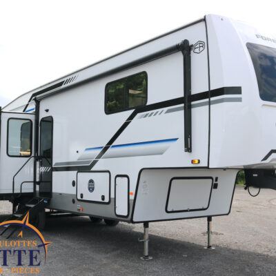 Arctic Wolf 3250 Suite 2025-LM Cossette inc. vr-roulotte-fifth wheel-cargo-arctic wolf -Remote-Clipper-cherokee-grey wolf-wolf pup-kodiak cub-aspen trail-dutchmen-forest river-freedom express select-coachmen-apex nano -Trois-Rivières