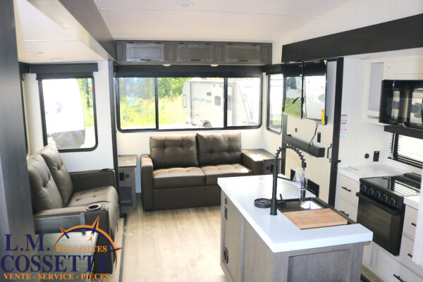 Arctic Wolf 3250 Suite 2025-LM Cossette inc. vr-roulotte-fifth wheel-cargo-arctic wolf -Remote-Clipper-cherokee-grey wolf-wolf pup-kodiak cub-aspen trail-dutchmen-forest river-freedom express select-coachmen-apex nano -Trois-Rivières