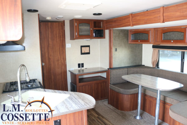 North Trail 22 RBK 2014-LM Cossette inc. vr-roulotte-fifth wheel-cargo-arctic wolf -Remote-Clipper-cherokee-grey wolf-wolf pup-kodiak cub-aspen trail-dutchmen-forest river-freedom express select-coachmen-apex nano -Trois-Rivières