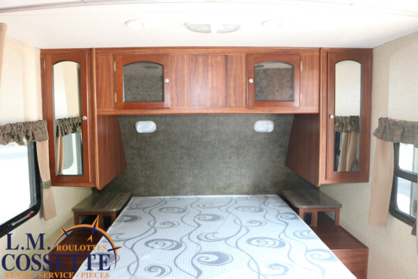 North Trail 22 RBK 2014-LM Cossette inc. vr-roulotte-fifth wheel-cargo-arctic wolf -Remote-Clipper-cherokee-grey wolf-wolf pup-kodiak cub-aspen trail-dutchmen-forest river-freedom express select-coachmen-apex nano -Trois-Rivières