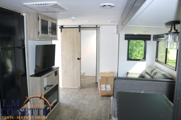 Alpha Wolf 26 RB 2022-LM Cossette inc. vr-roulotte-fifth wheel-cargo-arctic wolf -Remote-Clipper-cherokee-grey wolf-wolf pup-kodiak cub-aspen trail-dutchmen-forest river-freedom express select-coachmen-apex nano -Trois-Rivières