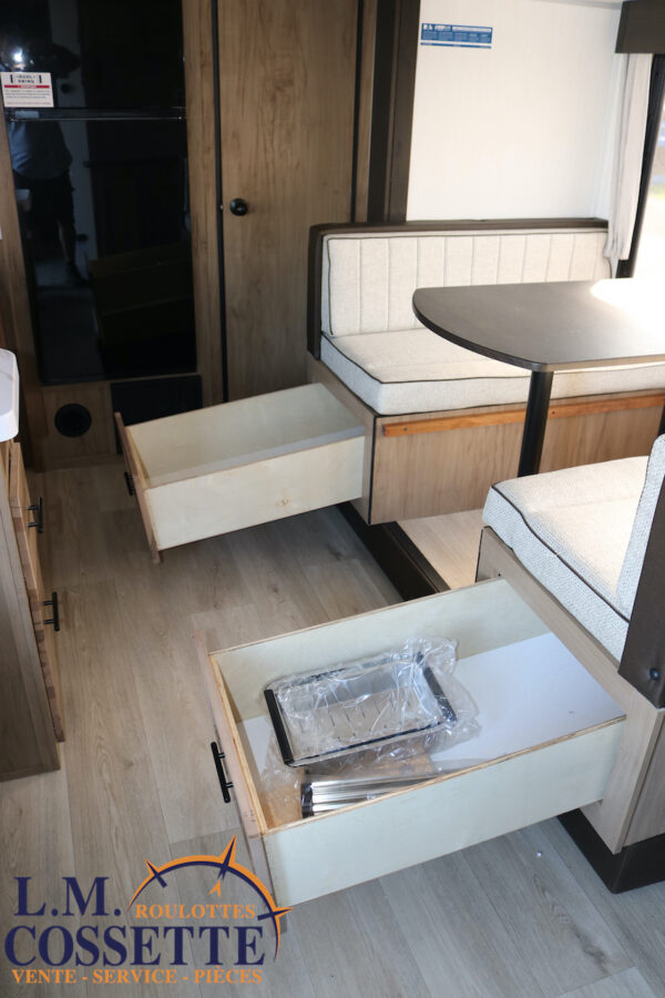 Grey Wolf 26 SS 2025-LM Cossette inc. vr-roulotte-fifth wheel-cargo-arctic wolf -Remote-Clipper-cherokee-grey wolf-wolf pup-kodiak cub-aspen trail-dutchmen-forest river-freedom express select-coachmen-apex nano -Trois-Rivières