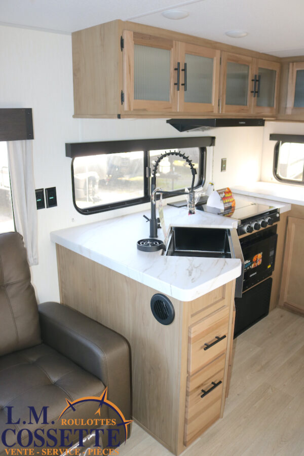 Grey Wolf 26 SS 2025-LM Cossette inc. vr-roulotte-fifth wheel-cargo-arctic wolf -Remote-Clipper-cherokee-grey wolf-wolf pup-kodiak cub-aspen trail-dutchmen-forest river-freedom express select-coachmen-apex nano -Trois-Rivières