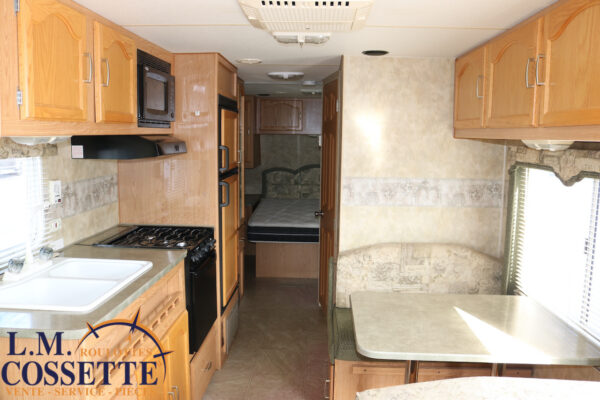 Prowler 240 RL 2007-LM Cossette inc. vr-roulotte-fifth wheel-cargo-arctic wolf -Remote-Clipper-cherokee-grey wolf-wolf pup-kodiak cub-aspen trail-dutchmen-forest river-freedom express select-coachmen-apex nano -Trois-Rivières