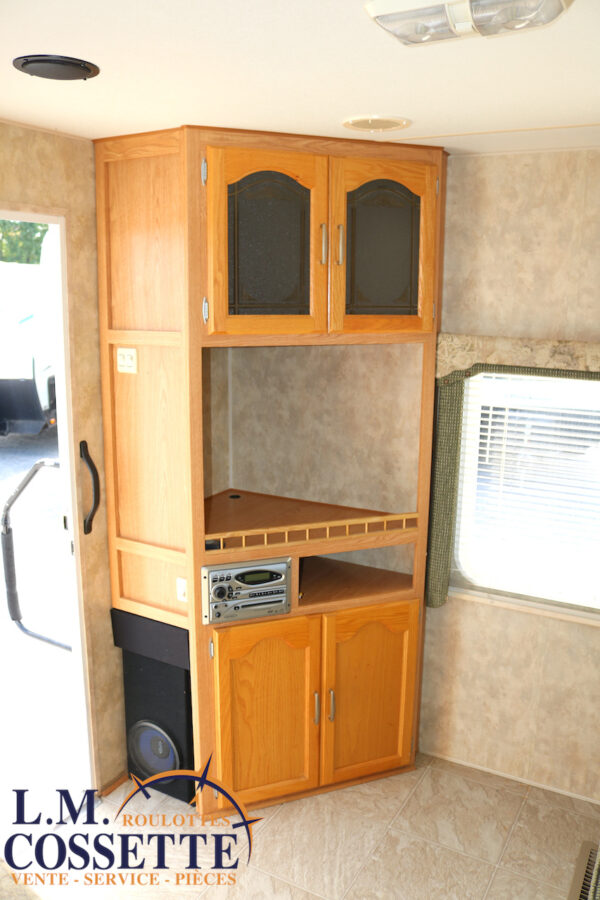 Prowler 240 RL 2007-LM Cossette inc. vr-roulotte-fifth wheel-cargo-arctic wolf -Remote-Clipper-cherokee-grey wolf-wolf pup-kodiak cub-aspen trail-dutchmen-forest river-freedom express select-coachmen-apex nano -Trois-Rivières