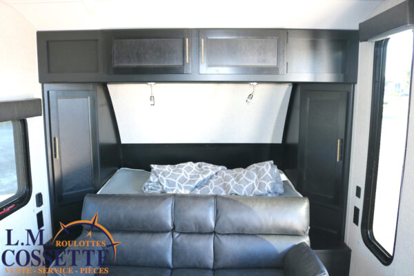 Wolf Pup 16 FQBL 2022 ( Édition Black Label )-LM Cossette inc. vr-roulotte-fifth wheel-cargo-arctic wolf -Remote-Clipper-cherokee-grey wolf-wolf pup-kodiak cub-aspen trail-dutchmen-forest river-freedom express select-coachmen-apex nano -Trois-Rivières