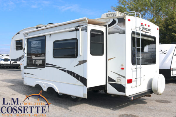 Cougar 276 RLS 2008 -LM Cossette inc. vr-roulotte-fifth wheel-cargo-arctic wolf -Remote-Clipper-cherokee-grey wolf-wolf pup-kodiak cub-aspen trail-dutchmen-forest river-freedom express select-coachmen-apex nano -Trois-Rivières