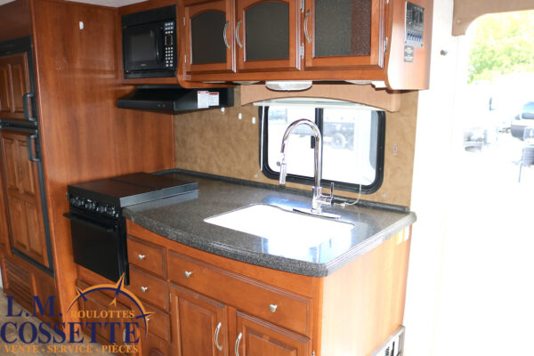 Freedom Express 281 RLDS 2012-LM Cossette inc. vr-roulotte-fifth wheel-cargo-arctic wolf -Remote-Clipper-cherokee-grey wolf-wolf pup-kodiak cub-aspen trail-dutchmen-forest river-freedom express select-coachmen-apex nano -Trois-Rivières