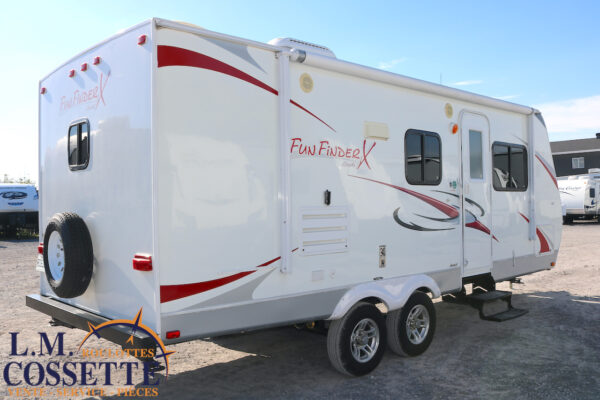 Fun Finder 214 WSD 2012-LM Cossette inc. vr-roulotte-fifth wheel-cargo-arctic wolf -Remote-Clipper-cherokee-grey wolf-wolf pup-kodiak cub-aspen trail-dutchmen-forest river-freedom express select-coachmen-apex nano -Trois-Rivières