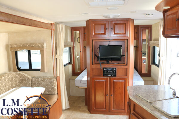 Fun Finder 214 WSD 2012-LM Cossette inc. vr-roulotte-fifth wheel-cargo-arctic wolf -Remote-Clipper-cherokee-grey wolf-wolf pup-kodiak cub-aspen trail-dutchmen-forest river-freedom express select-coachmen-apex nano -Trois-Rivières