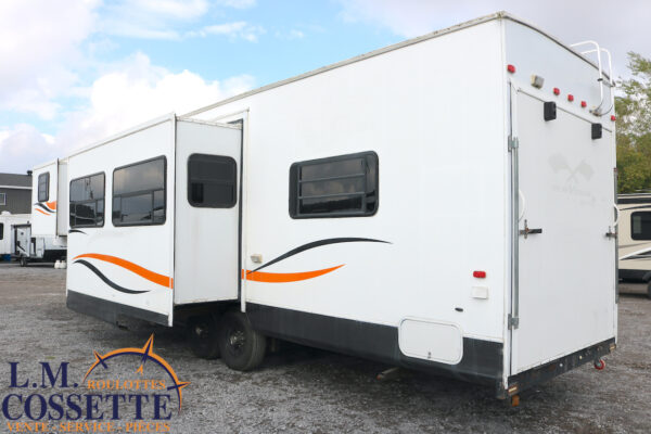 New Vision 36 2003-LM Cossette inc. vr-roulotte-fifth wheel-cargo-arctic wolf -Remote-Clipper-cherokee-grey wolf-wolf pup-kodiak cub-aspen trail-dutchmen-forest river-freedom express select-coachmen-apex nano -Trois-Rivières