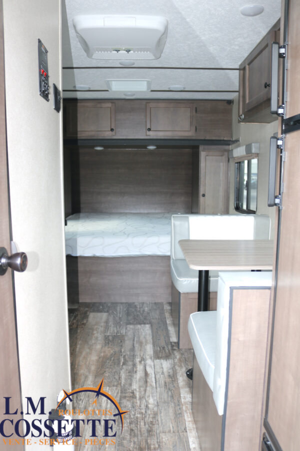 Sun-Lite 18 RD 2022-LM Cossette inc. vr-roulotte-fifth wheel-cargo-arctic wolf -Remote-Clipper-cherokee-grey wolf-wolf pup-kodiak cub-aspen trail-dutchmen-forest river-freedom express select-coachmen-apex nano -Trois-Rivières