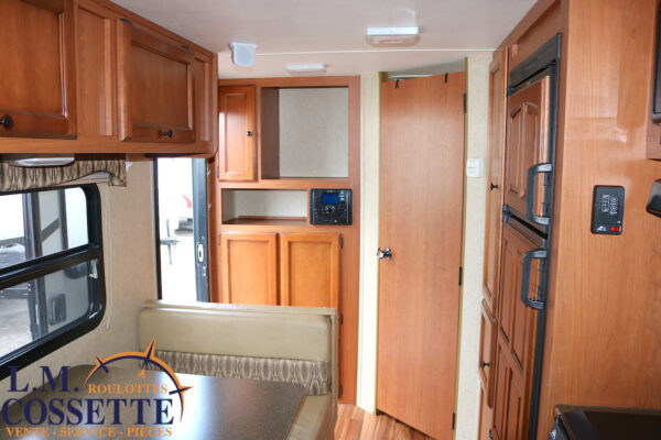 Matrix 721 RB 2014-LM Cossette inc. vr-roulotte-fifth wheel-cargo-arctic wolf -Remote-Clipper-cherokee-grey wolf-wolf pup-kodiak cub-aspen trail-dutchmen-forest river-freedom express select-coachmen-apex nano -Trois-Rivières