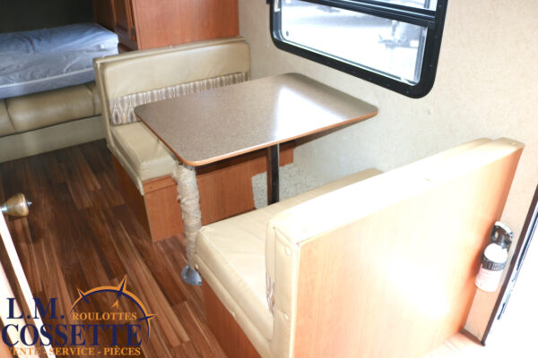 Matrix 721 RB 2014-LM Cossette inc. vr-roulotte-fifth wheel-cargo-arctic wolf -Remote-Clipper-cherokee-grey wolf-wolf pup-kodiak cub-aspen trail-dutchmen-forest river-freedom express select-coachmen-apex nano -Trois-Rivières