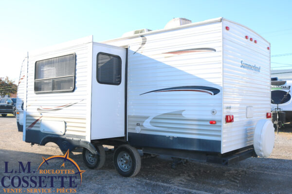 Summerland 2100 RB 2013-LM Cossette inc. vr-roulotte-fifth wheel-cargo-arctic wolf -Remote-Clipper-cherokee-grey wolf-wolf pup-kodiak cub-aspen trail-dutchmen-forest river-freedom express select-coachmen-apex nano -Trois-Rivières