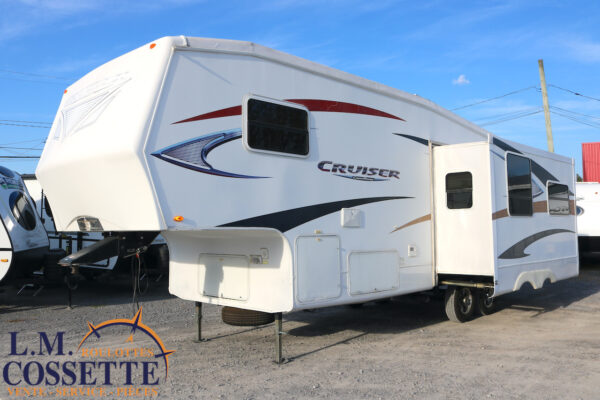 Cruiser 27 RLX 2010-LM Cossette inc. vr-roulotte-fifth wheel-cargo-arctic wolf -Remote-Clipper-cherokee-grey wolf-wolf pup-kodiak cub-aspen trail-dutchmen-forest river-freedom express select-coachmen-apex nano -Trois-Rivières