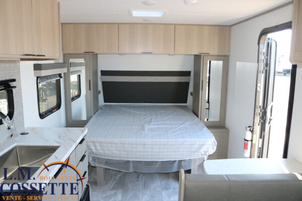 Kodiak 201 QB 2025-LM Cossette inc. vr-roulotte-fifth wheel-cargo-arctic wolf -Remote-Clipper-cherokee-grey wolf-wolf pup-kodiak cub-aspen trail-dutchmen-forest river-freedom express select-coachmen-apex nano -Trois-Rivières