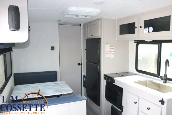 Apex Nano 187 RB 2025-LM Cossette inc. vr-roulotte-fifth wheel-cargo-arctic wolf -Remote-Clipper-cherokee-grey wolf-wolf pup-kodiak cub-aspen trail-dutchmen-forest river-freedom express select-coachmen-apex nano -Trois-Rivières