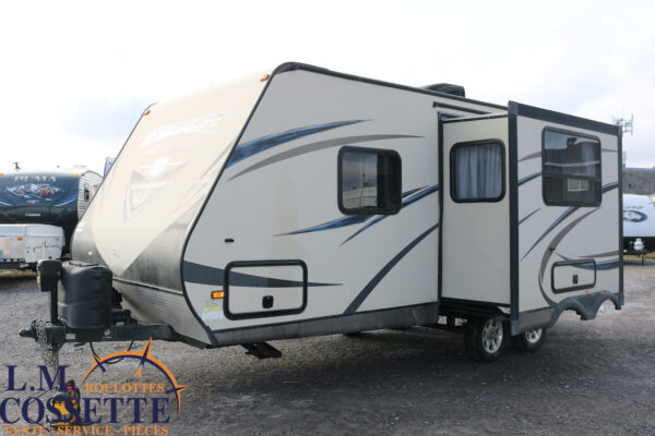 Streamlite 24 RBS 2015-LM Cossette inc. vr-roulotte-fifth wheel-cargo-arctic wolf -Remote-Clipper-cherokee-grey wolf-wolf pup-kodiak cub-aspen trail-dutchmen-forest river-freedom express select-coachmen-apex nano -Trois-Rivières