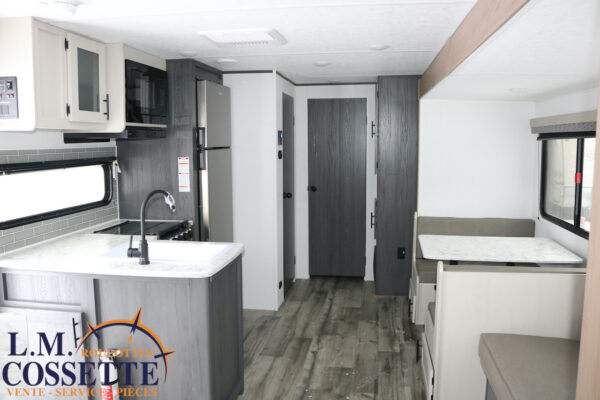 Aspen Trail 29 TB 2025-LM Cossette inc. vr-roulotte-fifth wheel-cargo-arctic wolf -Remote-Clipper-cherokee-grey wolf-wolf pup-kodiak cub-aspen trail-dutchmen-forest river-freedom express select-coachmen-apex nano -Trois-Rivières