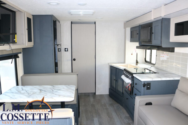 Apex 251 RBK 2025-LM Cossette inc. vr-roulotte-fifth wheel-cargo-arctic wolf -Remote-Clipper-cherokee-grey wolf-wolf pup-kodiak cub-aspen trail-dutchmen-forest river-freedom express select-coachmen-apex nano -Trois-Rivières