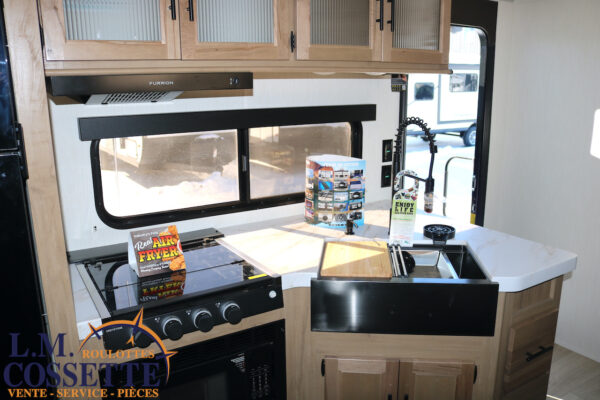 Grey Wolf 29 TE 2025-LM Cossette inc. vr-roulotte-fifth wheel-cargo-arctic wolf -Remote-Clipper-cherokee-grey wolf-wolf pup-kodiak cub-aspen trail-dutchmen-forest river-freedom express select-coachmen-apex nano -Trois-Rivières