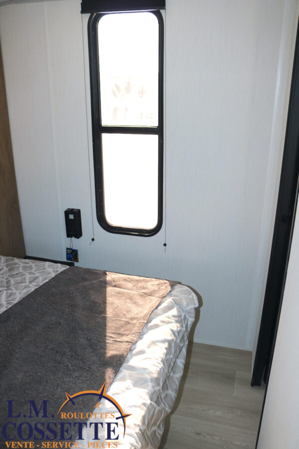 Grey Wolf 29 TE 2025-LM Cossette inc. vr-roulotte-fifth wheel-cargo-arctic wolf -Remote-Clipper-cherokee-grey wolf-wolf pup-kodiak cub-aspen trail-dutchmen-forest river-freedom express select-coachmen-apex nano -Trois-Rivières