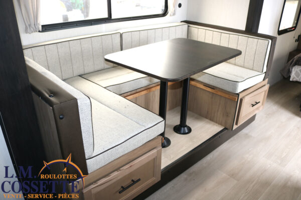 Grey Wolf 23 DBH 2025-LM Cossette inc. vr-roulotte-fifth wheel-cargo-arctic wolf -Remote-Clipper-cherokee-grey wolf-wolf pup-kodiak cub-aspen trail-dutchmen-forest river-freedom express select-coachmen-apex nano -Trois-Rivières