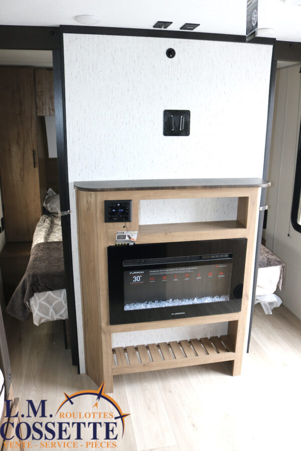 Grey Wolf 23 DBH 2025-LM Cossette inc. vr-roulotte-fifth wheel-cargo-arctic wolf -Remote-Clipper-cherokee-grey wolf-wolf pup-kodiak cub-aspen trail-dutchmen-forest river-freedom express select-coachmen-apex nano -Trois-Rivières