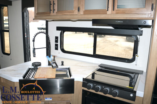 Grey Wolf 23 DBH 2025-LM Cossette inc. vr-roulotte-fifth wheel-cargo-arctic wolf -Remote-Clipper-cherokee-grey wolf-wolf pup-kodiak cub-aspen trail-dutchmen-forest river-freedom express select-coachmen-apex nano -Trois-Rivières