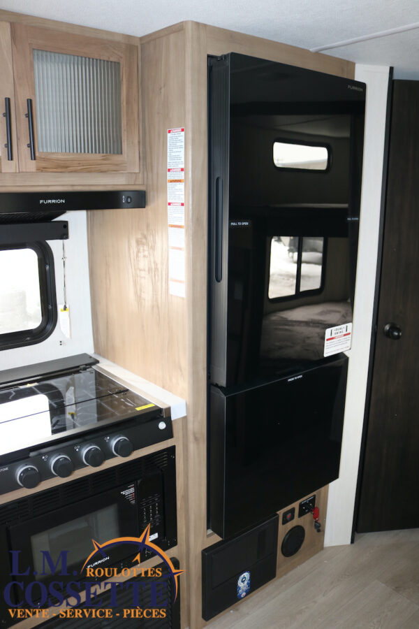 Grey Wolf 23 DBH 2025-LM Cossette inc. vr-roulotte-fifth wheel-cargo-arctic wolf -Remote-Clipper-cherokee-grey wolf-wolf pup-kodiak cub-aspen trail-dutchmen-forest river-freedom express select-coachmen-apex nano -Trois-Rivières