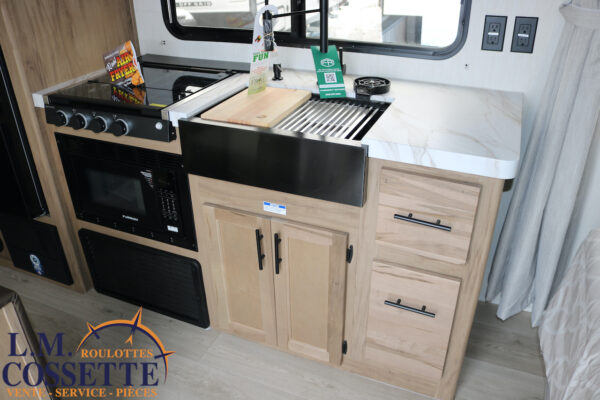 Grey Wolf 22 MKSE 2025-LM Cossette inc. vr-roulotte-fifth wheel-cargo-arctic wolf -Remote-Clipper-cherokee-grey wolf-wolf pup-kodiak cub-aspen trail-dutchmen-forest river-freedom express select-coachmen-apex nano -Trois-Rivières