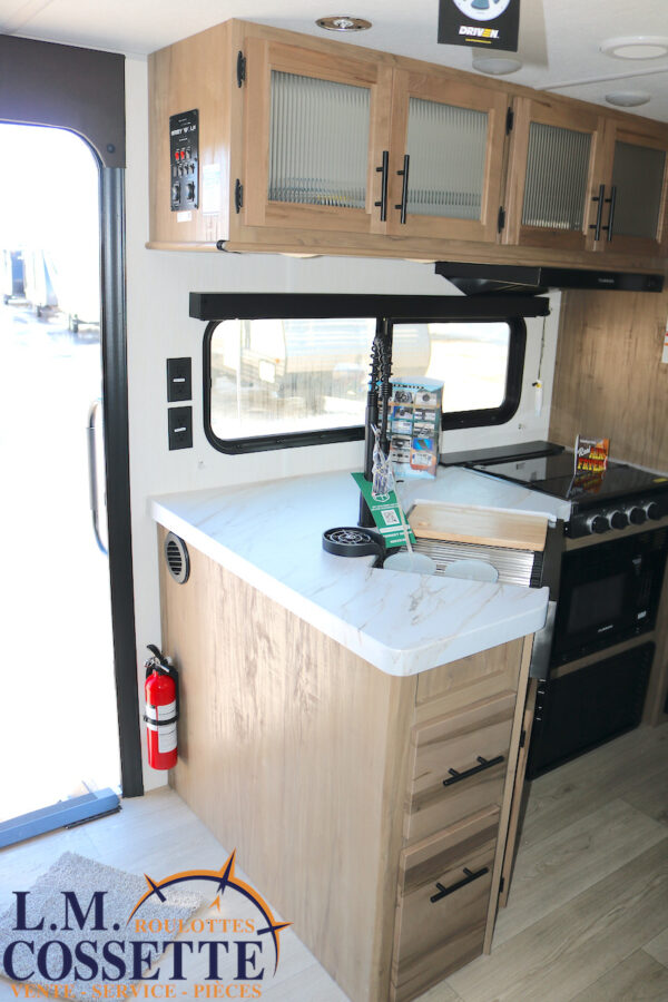 Grey Wolf 26 DBH 2025-LM Cossette inc. vr-roulotte-fifth wheel-cargo-arctic wolf -Remote-Clipper-cherokee-grey wolf-wolf pup-kodiak cub-aspen trail-dutchmen-forest river-freedom express select-coachmen-apex nano -Trois-Rivières