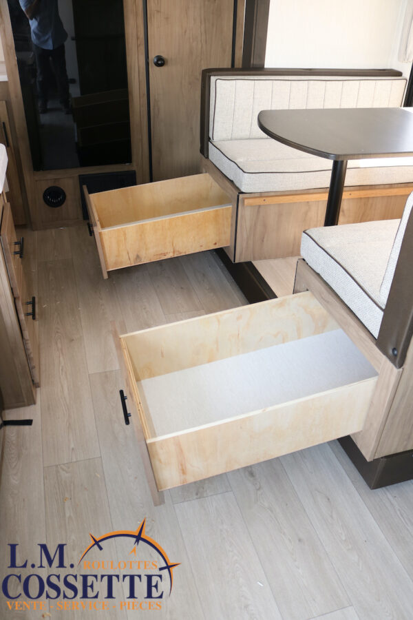 Grey Wolf 26 SS 2025-LM Cossette inc. vr-roulotte-fifth wheel-cargo-arctic wolf -Remote-Clipper-cherokee-grey wolf-wolf pup-kodiak cub-aspen trail-dutchmen-forest river-freedom express select-coachmen-apex nano -Trois-Rivières