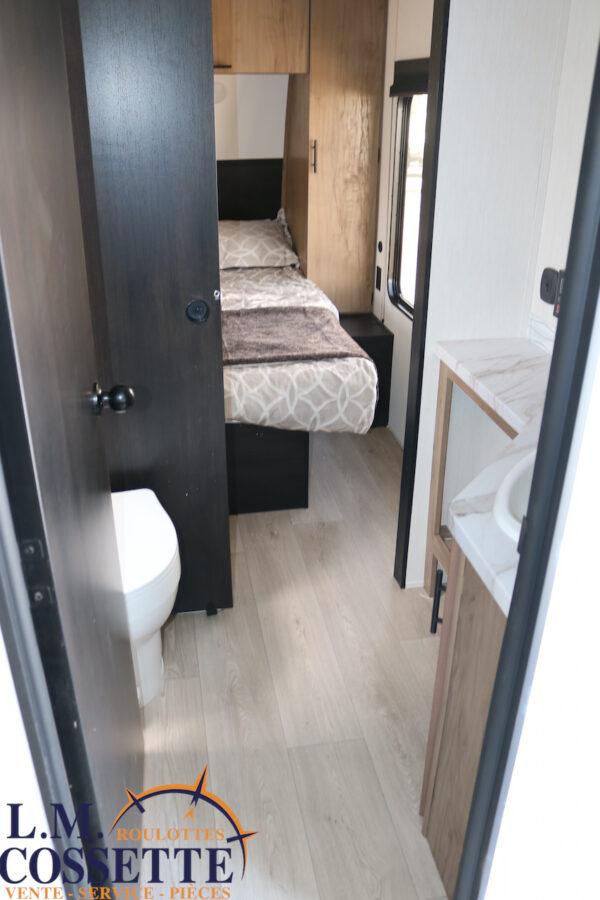 Grey Wolf 26 SS 2025-LM Cossette inc. vr-roulotte-fifth wheel-cargo-arctic wolf -Remote-Clipper-cherokee-grey wolf-wolf pup-kodiak cub-aspen trail-dutchmen-forest river-freedom express select-coachmen-apex nano -Trois-Rivières