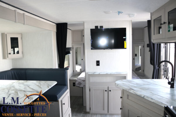 Apex 215 RBK 2025-LM Cossette inc. vr-roulotte-fifth wheel-cargo-arctic wolf -Remote-Clipper-cherokee-grey wolf-wolf pup-kodiak cub-aspen trail-dutchmen-forest river-freedom express select-coachmen-apex nano -Trois-Rivières