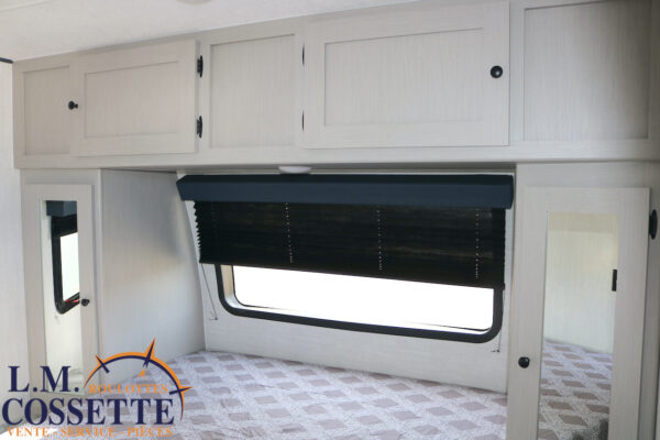Apex 215 RBK 2025-LM Cossette inc. vr-roulotte-fifth wheel-cargo-arctic wolf -Remote-Clipper-cherokee-grey wolf-wolf pup-kodiak cub-aspen trail-dutchmen-forest river-freedom express select-coachmen-apex nano -Trois-Rivières