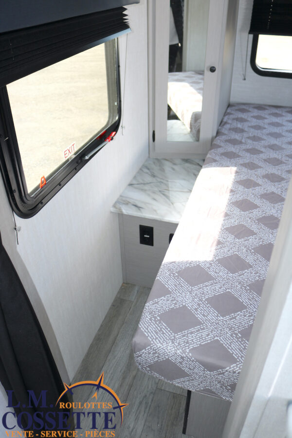 Apex 215 RBK 2025-LM Cossette inc. vr-roulotte-fifth wheel-cargo-arctic wolf -Remote-Clipper-cherokee-grey wolf-wolf pup-kodiak cub-aspen trail-dutchmen-forest river-freedom express select-coachmen-apex nano -Trois-Rivières