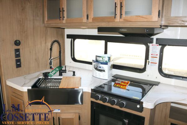 Grey Wolf 26 LK 2025-LM Cossette inc. vr-roulotte-fifth wheel-cargo-arctic wolf -Remote-Clipper-cherokee-grey wolf-wolf pup-kodiak cub-aspen trail-dutchmen-forest river-freedom express select-coachmen-apex nano -Trois-Rivières
