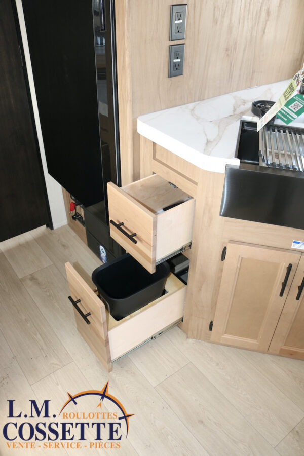 Grey Wolf 26 LK 2025-LM Cossette inc. vr-roulotte-fifth wheel-cargo-arctic wolf -Remote-Clipper-cherokee-grey wolf-wolf pup-kodiak cub-aspen trail-dutchmen-forest river-freedom express select-coachmen-apex nano -Trois-Rivières